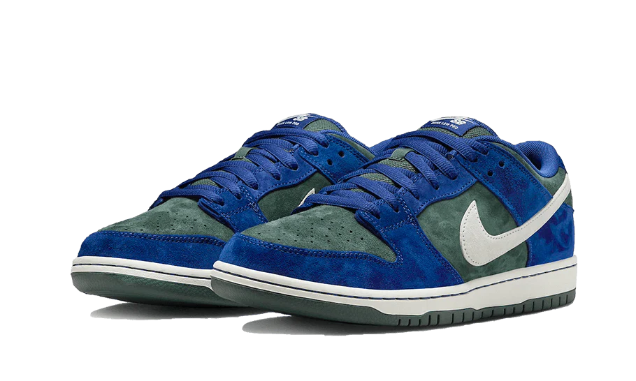 Nike SB Dunk Low "Deep Royal Blue"