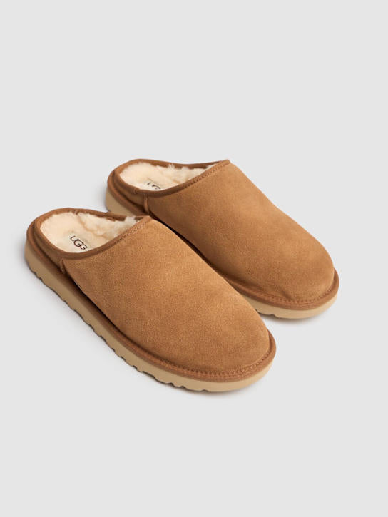 UGG  Classic Slip-On