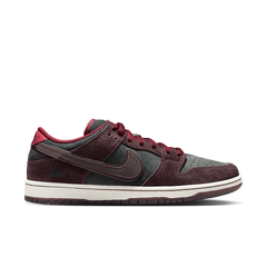 Nike SB Dunk Low Riot Skateshop
