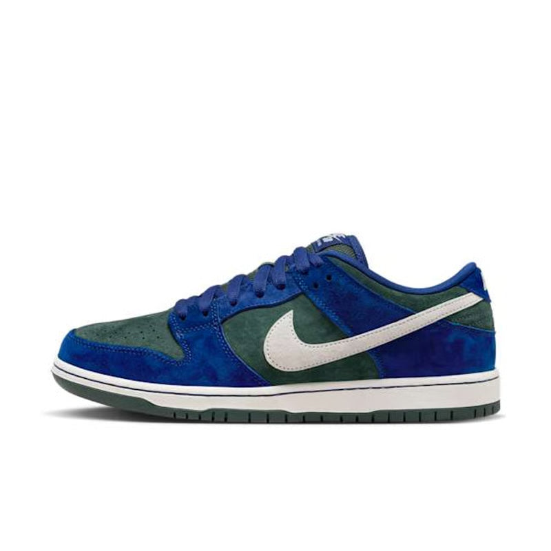 Nike SB Dunk Low "Deep Royal Blue"
